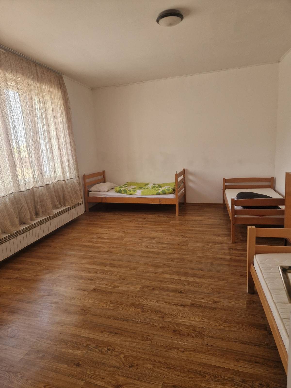 Nábytek k prodeji v Batině – Fotka 2